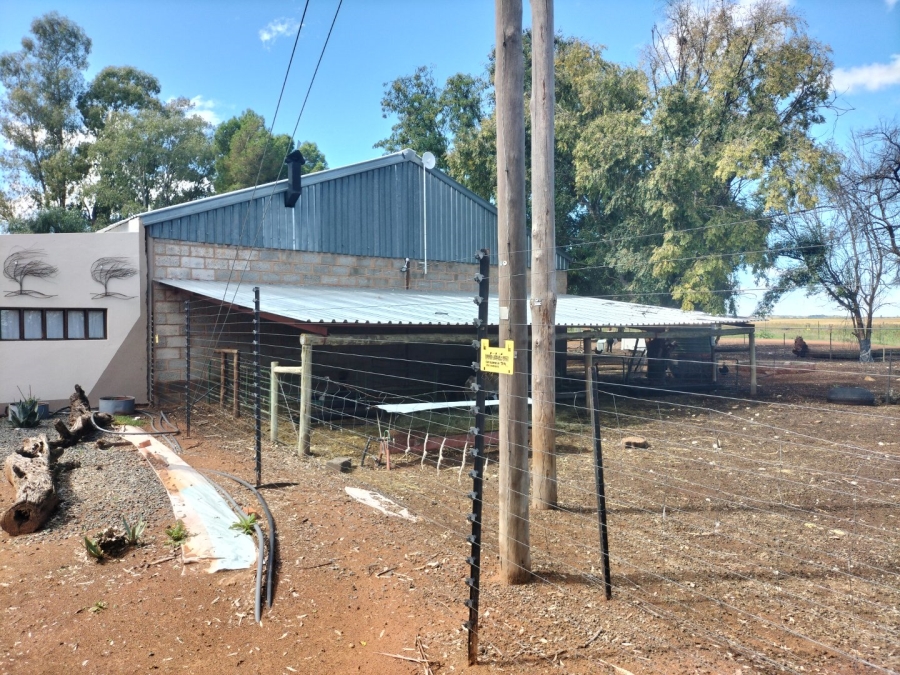 3 Bedroom Property for Sale in Bloemfontein Rural Free State